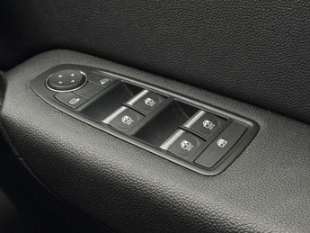 RENAULT CAPTUR 1.6 E-Tech Full Hybrid 145 Techno 5Dr Auto