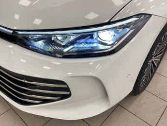 VOLKSWAGEN PASSAT 1.5 Etsi Mhev Elegance Estate 5Dr Petrol Hybrid Dsg Euro 6 (S/S)