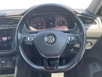 VOLKSWAGEN TIGUAN ALLSPACE 1.5 Tsi Evo Sel Suv 5Dr Petrol Dsg Euro 6 (S/S) (150 Ps)
