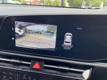 KIA NIRO 150Kw 2 Nav 65Kwh 5Dr Auto