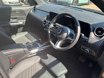 MERCEDES-BENZ GLA Gla 200 Sport Executive 5Dr Auto