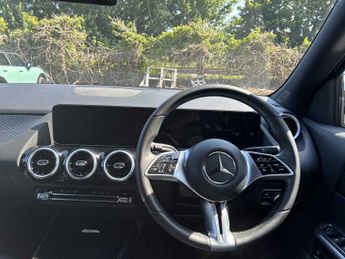 MERCEDES-BENZ GLA Gla 200 Sport Executive 5Dr Auto