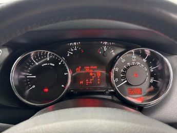 PEUGEOT 3008 2.0 Hdi Allure Suv 5Dr Diesel Auto Euro 5 (163 Ps)