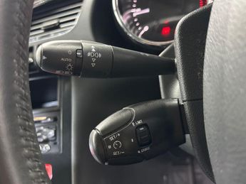 PEUGEOT 3008 2.0 Hdi Allure Suv 5Dr Diesel Auto Euro 5 (163 Ps)