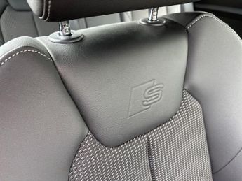 AUDI A1 1.0 Tfsi 30 S Line Sportback 5Dr Petrol S Tronic Euro 6 (S/S) (1