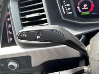AUDI A1 1.0 Tfsi 30 S Line Sportback 5Dr Petrol S Tronic Euro 6 (S/S) (1