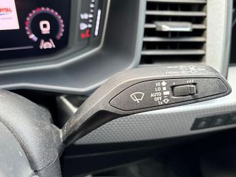 AUDI A1 1.0 Tfsi 30 S Line Sportback 5Dr Petrol S Tronic Euro 6 (S/S) (1