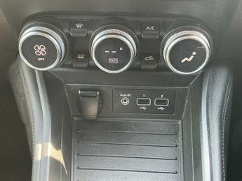 RENAULT ZOE 80Kw I Iconic R110 50Kwh 5Dr Auto