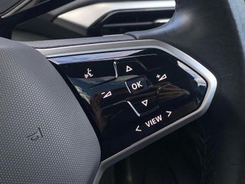 VOLKSWAGEN ID.4 Pure Performance 52Kwh Life Suv 5Dr Electric Auto (170 Ps)