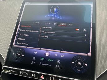 MERCEDES-BENZ EQE Eqe 300 180Kw Amg Line Premium 89Kwh 4Dr Auto