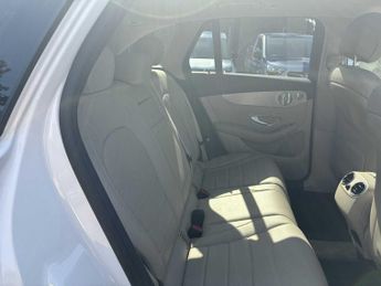 MERCEDES-BENZ GLC Glc 220D 4Matic Sport Premium Plus 5Dr 9G-Tronic