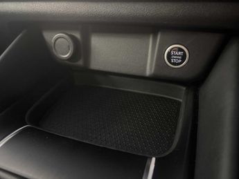 NISSAN QASHQAI 1.3 Dig-T Mh N-Connecta 5Dr