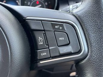 JAGUAR E-PACE 2.0 S 5Dr Auto