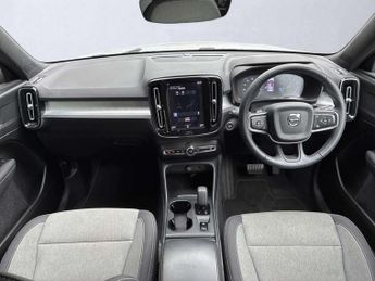 VOLVO XC40 1.5 T3 [163] Momentum 5Dr Geartronic