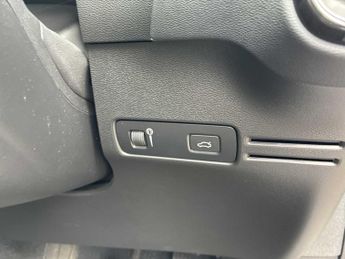 VOLVO XC40 1.5 T3 [163] Momentum 5Dr Geartronic