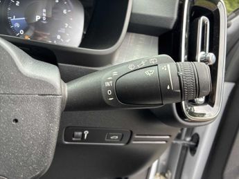 VOLVO XC40 1.5 T3 [163] Momentum 5Dr Geartronic