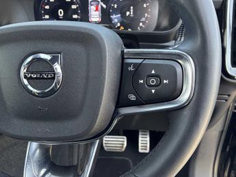 VOLVO XC40 1.5 T3 [163] R Design 5Dr Geartronic