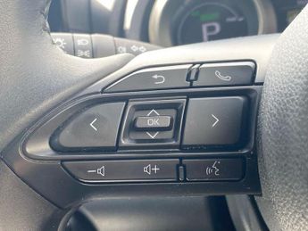 TOYOTA YARIS 1.5 Vvt-H Design Hatchback 5Dr Petrol Hybrid E-Cvt Euro 6 (S/S) 