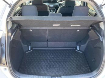 TOYOTA YARIS 1.5 Hybrid Design 5Dr Cvt