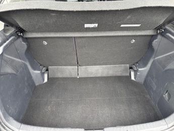 TOYOTA YARIS 1.5 Vvt-H Design Hatchback 5Dr Petrol Hybrid E-Cvt Euro 6 (S/S) 
