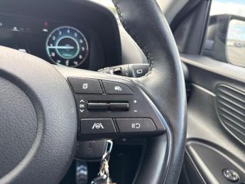 HYUNDAI BAYON 1.0 T-Gdi Mhev Premium Suv 5Dr Petrol Hybrid Dct Euro 6 (S/S) (1