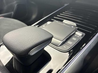 MERCEDES-BENZ EQB Eqb 350 4M 215Kw Amg Line Premium 66.5Kwh 5Dr Auto