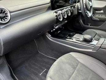 MERCEDES-BENZ A CLASS A180 Amg Line Premium Plus Edition 5Dr Auto