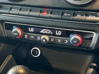 AUDI A3 1.0 Tfsi 30 Black Edition Saloon 4Dr Petrol S Tronic Euro 6 (S/S