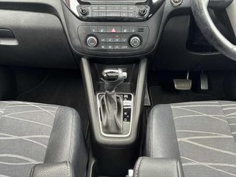KIA VENGA 1.6 4 5Dr Auto [6]