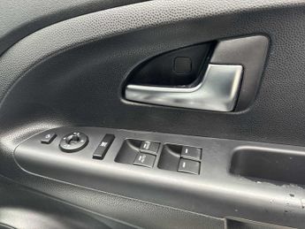 KIA VENGA 1.6 4 5Dr Auto [6]