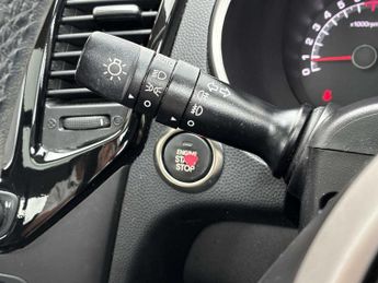 KIA VENGA 1.6 4 5Dr Auto [6]