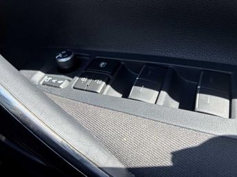 TOYOTA COROLLA 1.8 Vvt-I Hybrid Gr Sport 5Dr Cvt