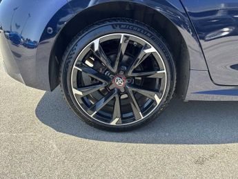 TOYOTA COROLLA 1.8 Vvt-I Hybrid Gr Sport 5Dr Cvt