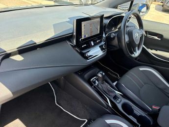 TOYOTA COROLLA 1.8 Vvt-I Hybrid Gr Sport 5Dr Cvt