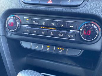 KIA CEED 1.5T Gdi Isg 138 Gt-Line 5Dr Dct