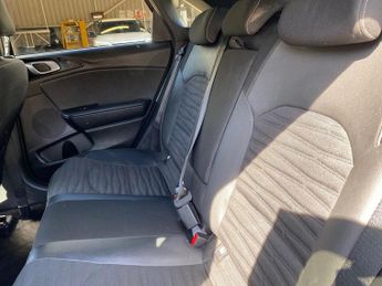 KIA CEED 1.5T Gdi Isg 138 Gt-Line 5Dr Dct