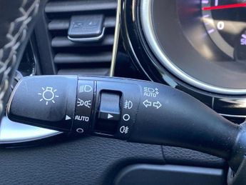 KIA CEED 1.5T Gdi Isg 138 Gt-Line 5Dr Dct