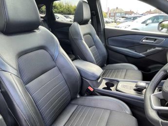 NISSAN QASHQAI 1.3 Dig-T Mh 158 Tekna 5Dr Xtronic