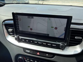 KIA XCEED 1.0T Gdi Isg 113 Gt-Line 5Dr Dct