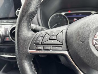 NISSAN JUKE 1.0 Dig-T 114 N-Connecta 5Dr Dct