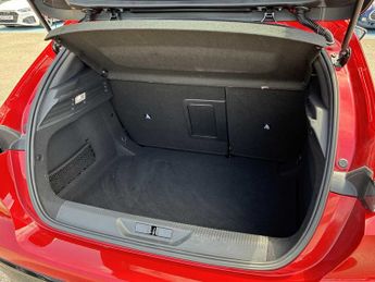 PEUGEOT 308 1.2 Puretech Allure Premium 5Dr Eat8