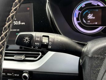 KIA NIRO 1.6 Gdi Hybrid 3 5Dr Dct