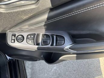 NISSAN JUKE 1.0 Dig-T 114 N-Connecta 5Dr Dct
