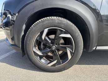 NISSAN JUKE 1.0 Dig-T 114 N-Connecta 5Dr Dct
