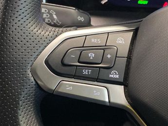 VOLKSWAGEN GOLF 1.5 Etsi Mhev R-Line Hatchback 5Dr Petrol Hybrid Dsg Euro 6 (S/S