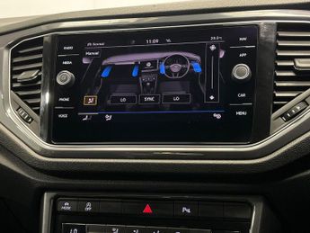 VOLKSWAGEN T-ROC 1.5 Tsi Gpf Evo Sel Suv 5Dr Petrol Dsg Euro 6 (S/S) (150 Ps)