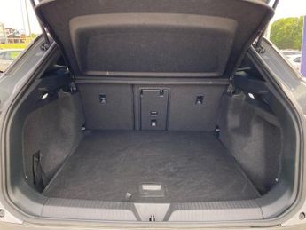 VOLKSWAGEN ID.4 Pro Performance 77Kwh Family Suv 5Dr Electric Auto (204 Ps)