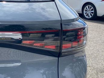VOLKSWAGEN ID.4 Pro Performance 77Kwh Family Suv 5Dr Electric Auto (204 Ps)