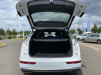 AUDI Q5 2.0 Tdi 40 S Line Suv 5Dr Diesel S Tronic Quattro Euro 6 (S/S) (