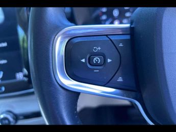 VOLVO XC40 2.0 T4 Momentum 5Dr Awd Geartronic